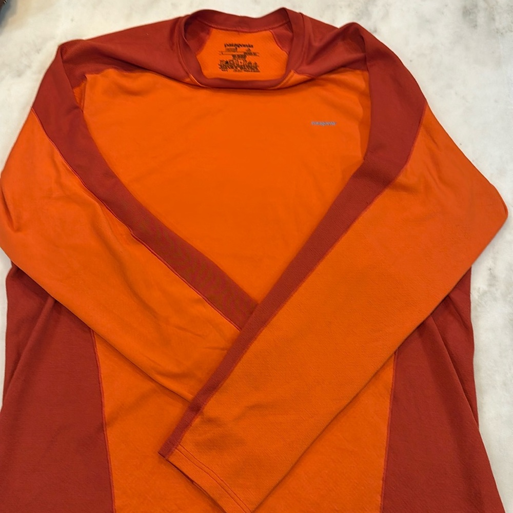 Patagonia midweight long sleeve.